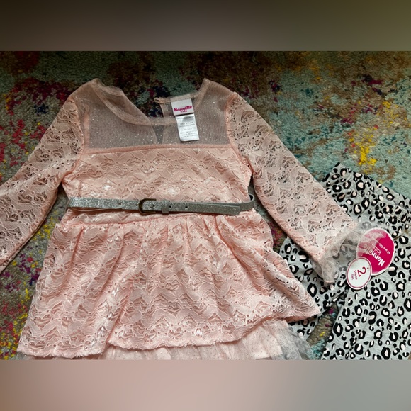 Nannette Girls 4T set, lace shirt and leggings - Picture 4 of 4